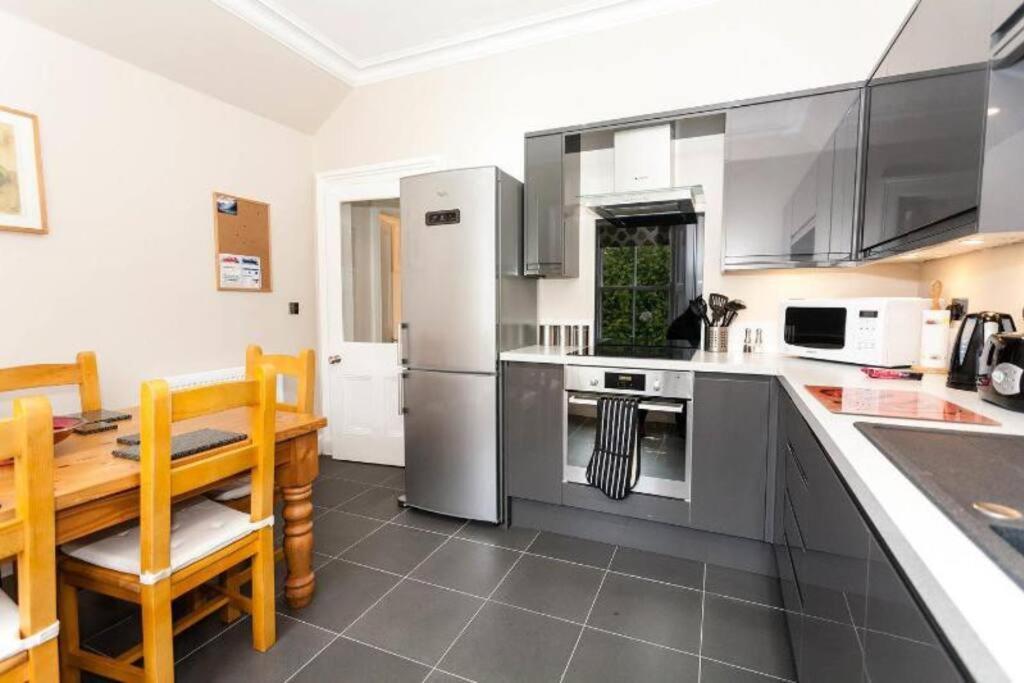 Entire, Central & Fully- Equipped Flat, West End Edinburgh Eksteriør billede
